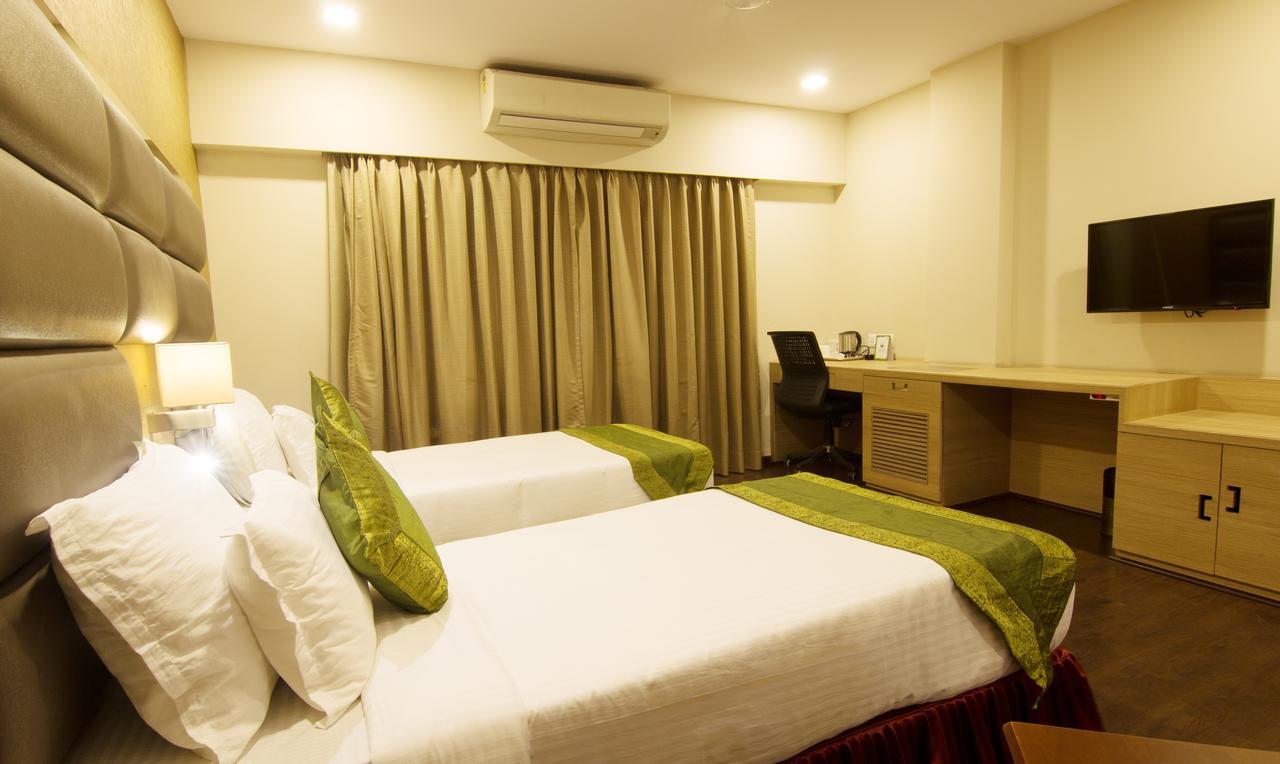 Treebo Tryst Kc Manor Hotel Jamshedpur Exterior photo