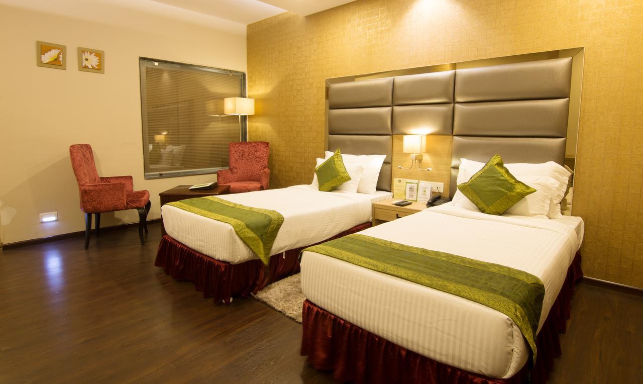 Treebo Tryst Kc Manor Hotel Jamshedpur Exterior photo